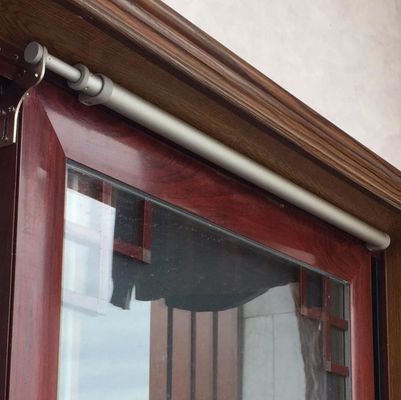 Chiusura a chiusura morbida Chiusura di porta in legno con finitura di stampa argento e sistema idraulico