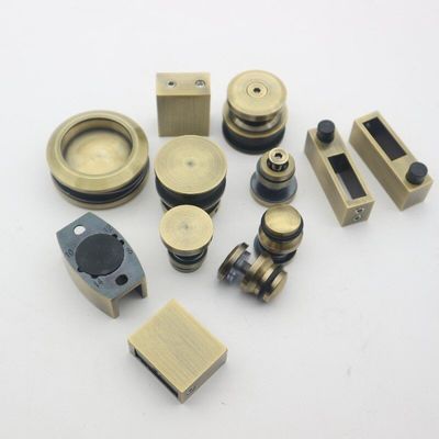 Sistema di porte scorrevoli SS304 senza cornice con rulli in oro polacco e stile di progettazione senza cornice