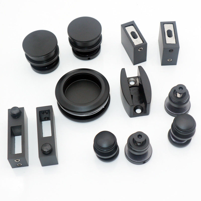 Porte scorrevoli in vetro senza telaio Kit hardware con porta scorrevole in stile chiuso e diretto