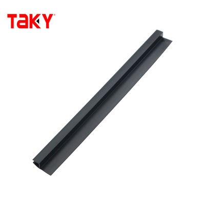 Prezzo buono Porta di doccia in vetro in PVC nero impermeabile 6-12 mm in linea